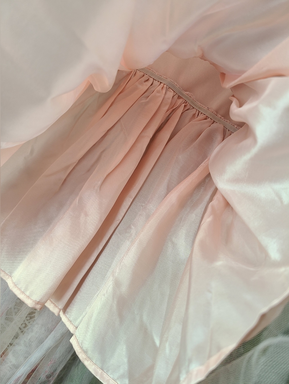 Size 4 - Picture 5 of 7